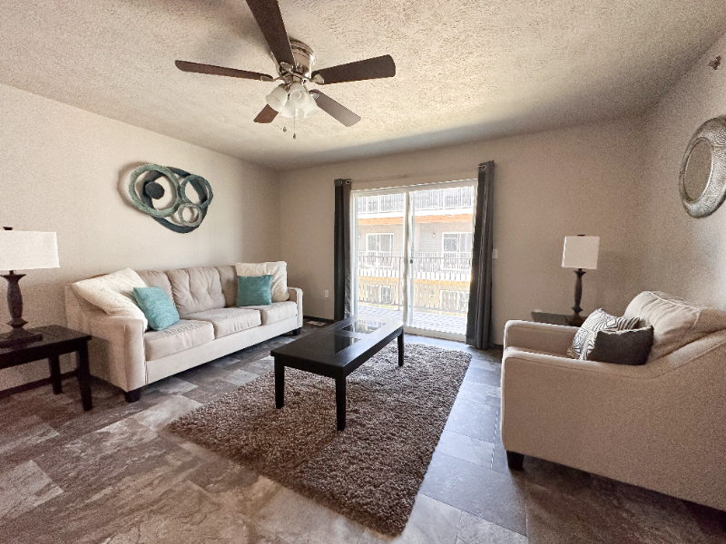 303 Tigerway Pl - Photo 3 of 12