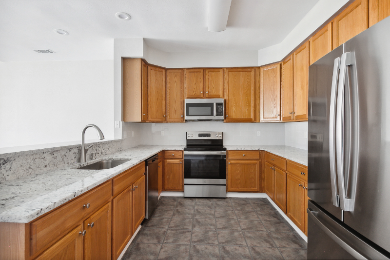 1546 Marina Dr - Photo 4 of 24