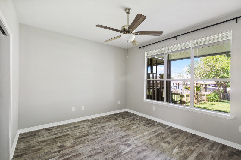 1546 Marina Dr - Photo 7 of 24