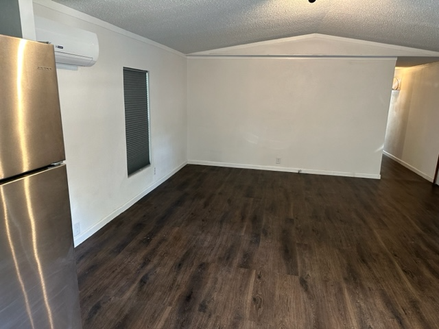 3916 Main St - Photo 3 of 21