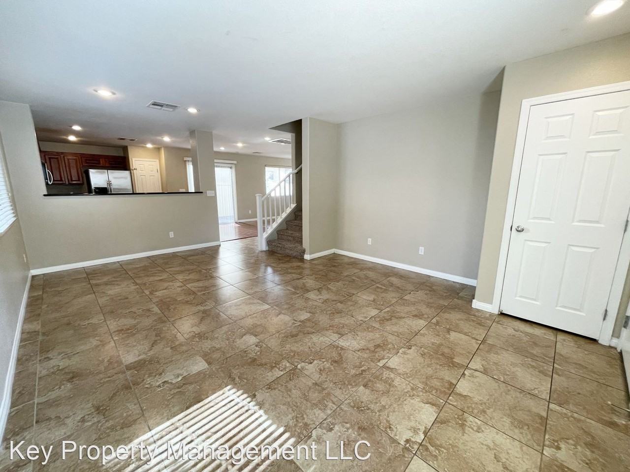 1176 Claire Rose Ave - Photo 3 of 36
