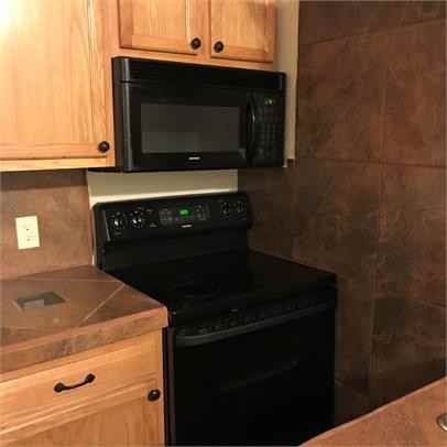 Roup 305 - Photo 2 of 18