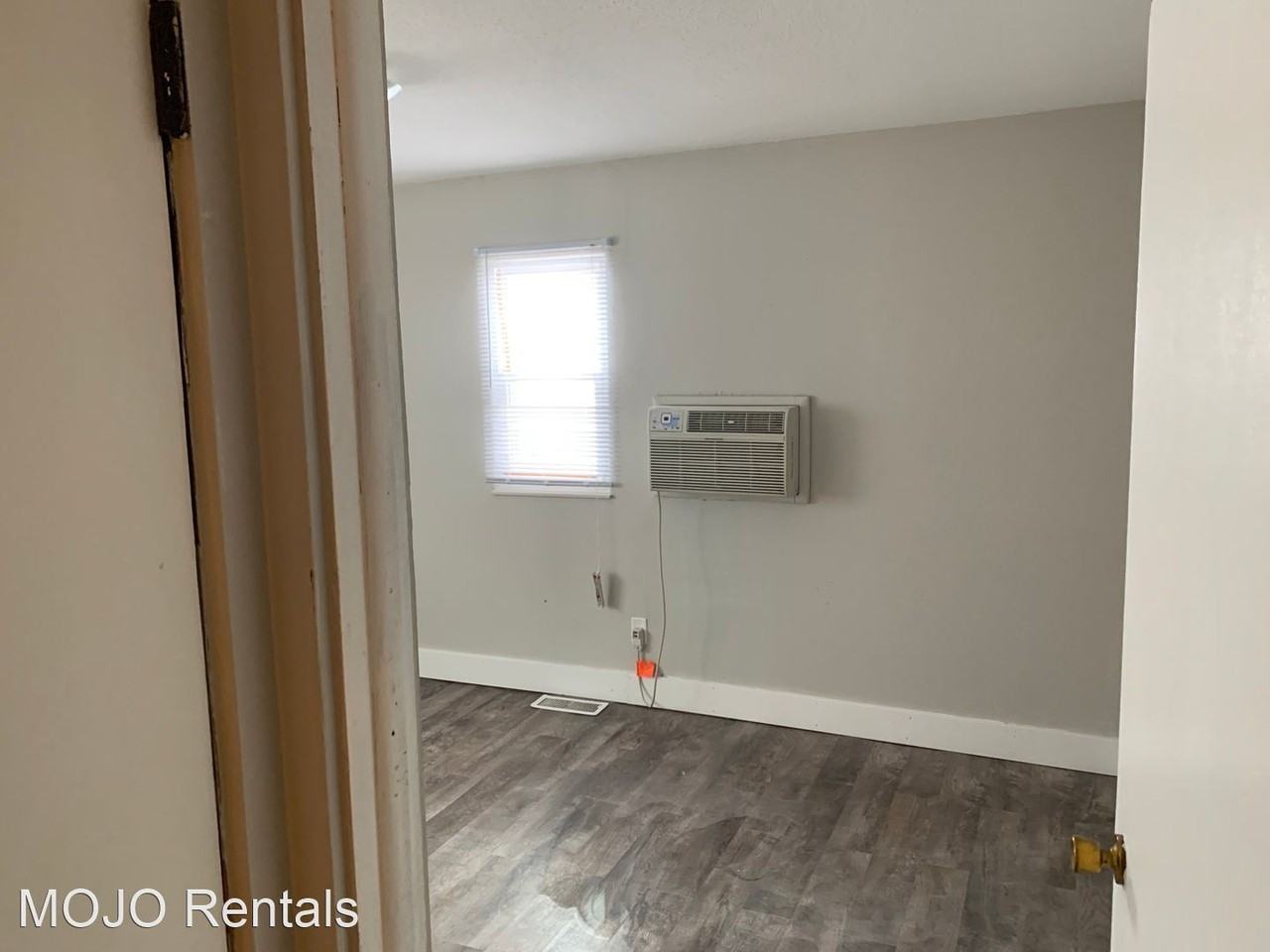 105 13th Ave S - Photo 3 of 10