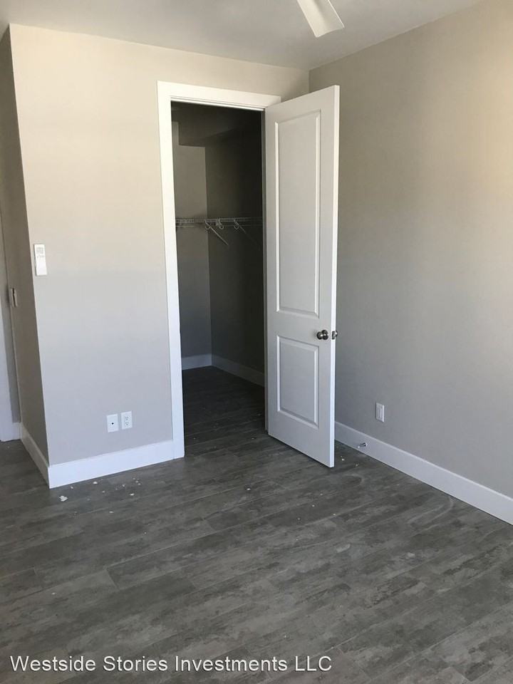 1310 Roycroft Ln - Photo 3 of 5