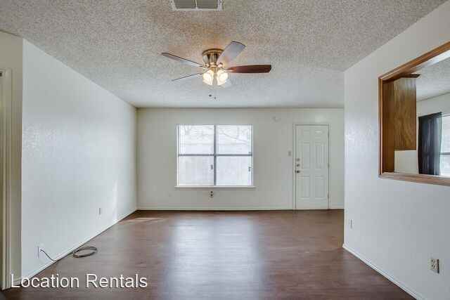 2107 La Salle Ave - Photo 2 of 11