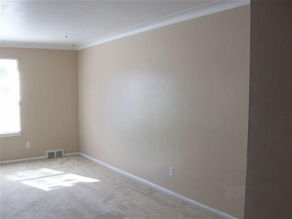 Sloan - Photo 3 of 5