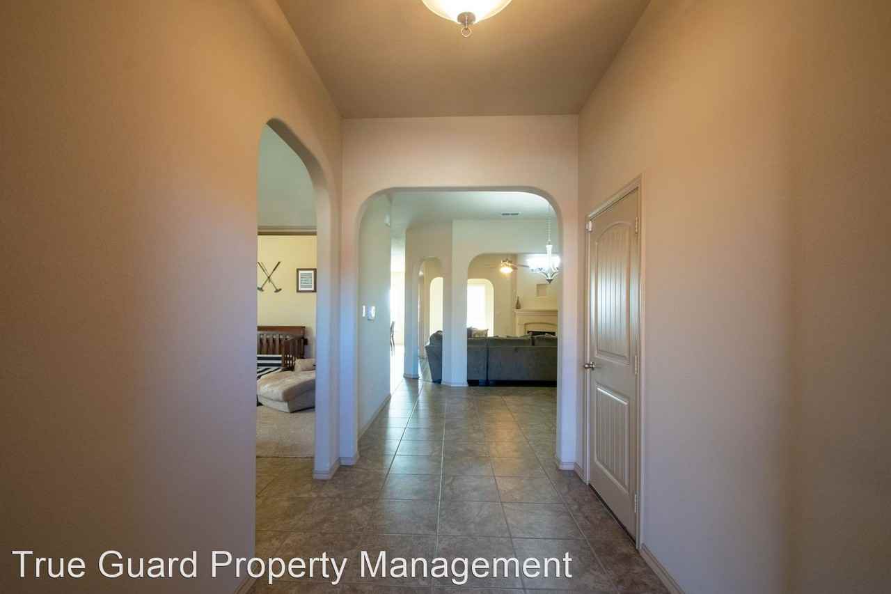 15837 Carlton Oaks Dr - Photo 3 of 27