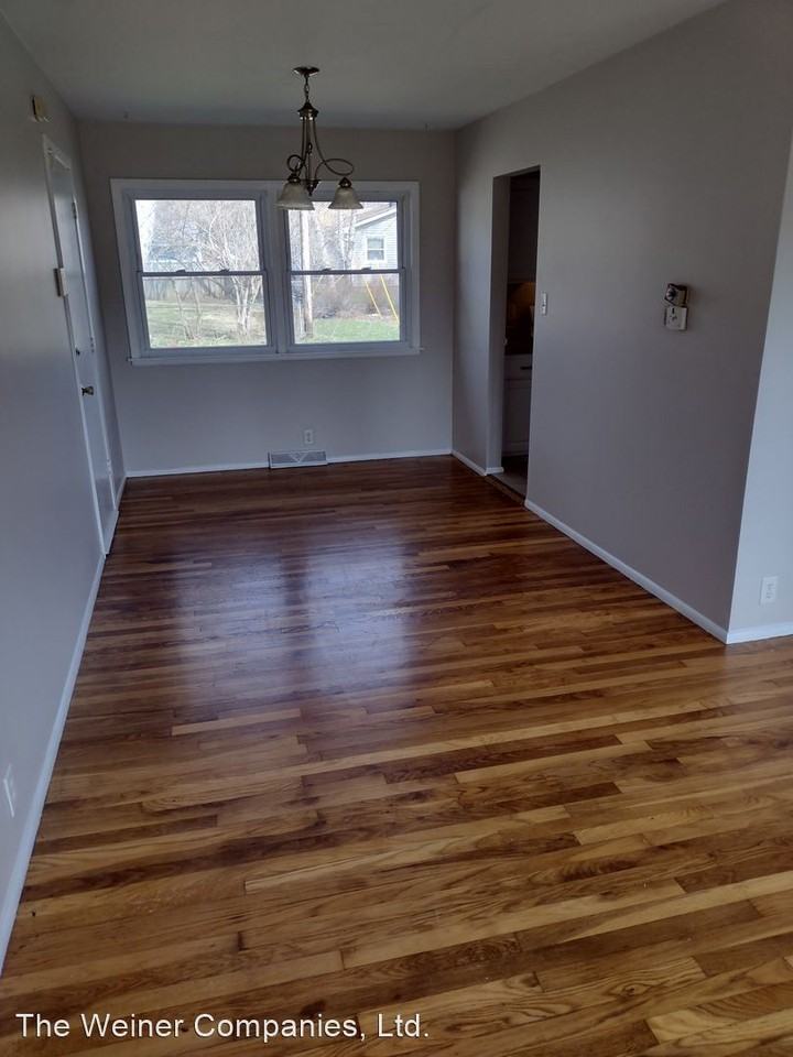 1804 Rebecca Dr - Photo 2 of 18