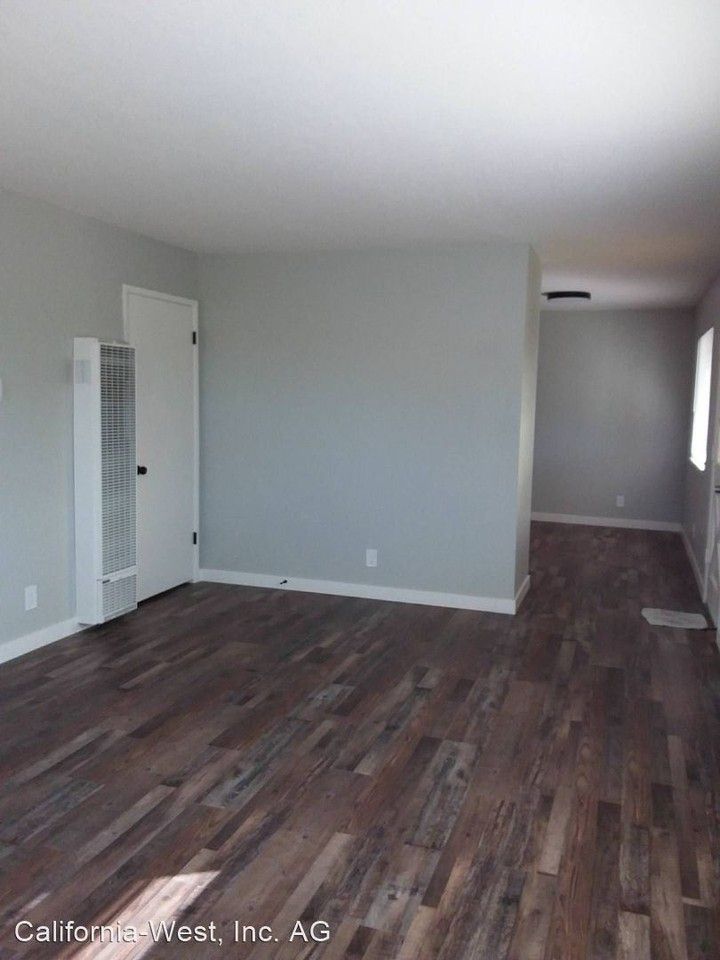 231 245 Spruce Street - Photo 2 of 10