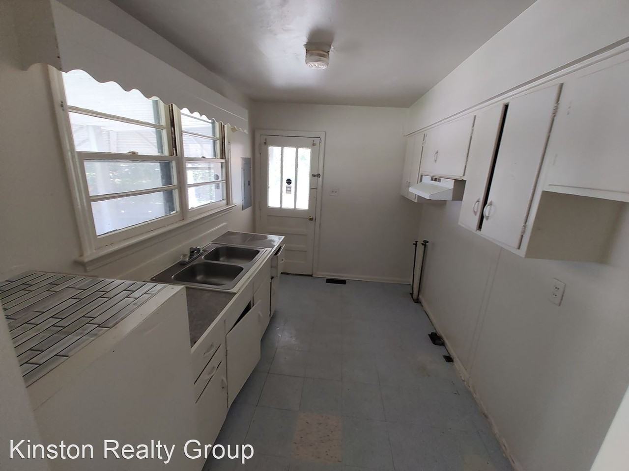 700 E Highland Ave - Photo 3 of 10