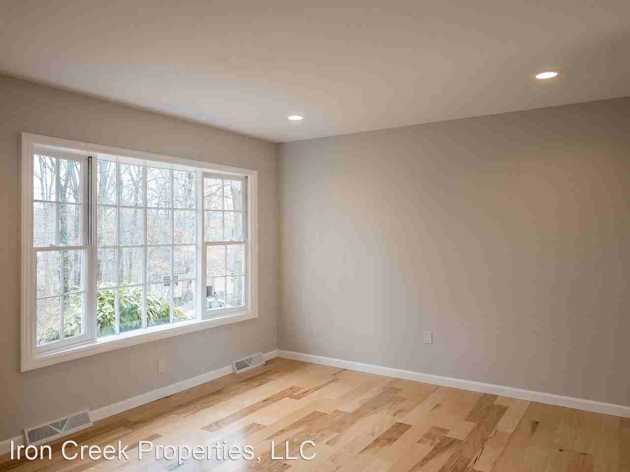 16 King Arthur Pl - Photo 2 of 22
