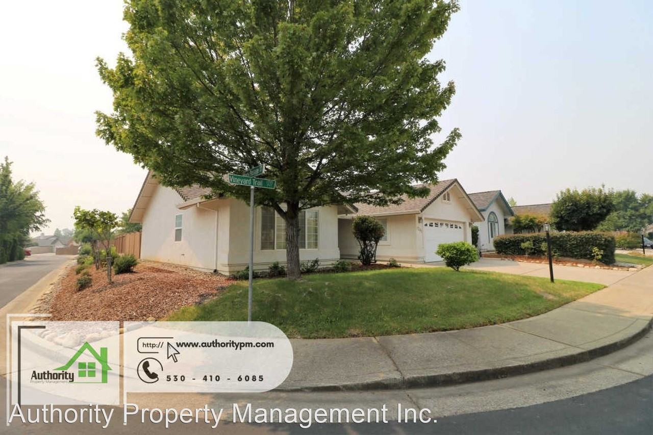 1761 Vineyard Trl - Photo 2 of 17