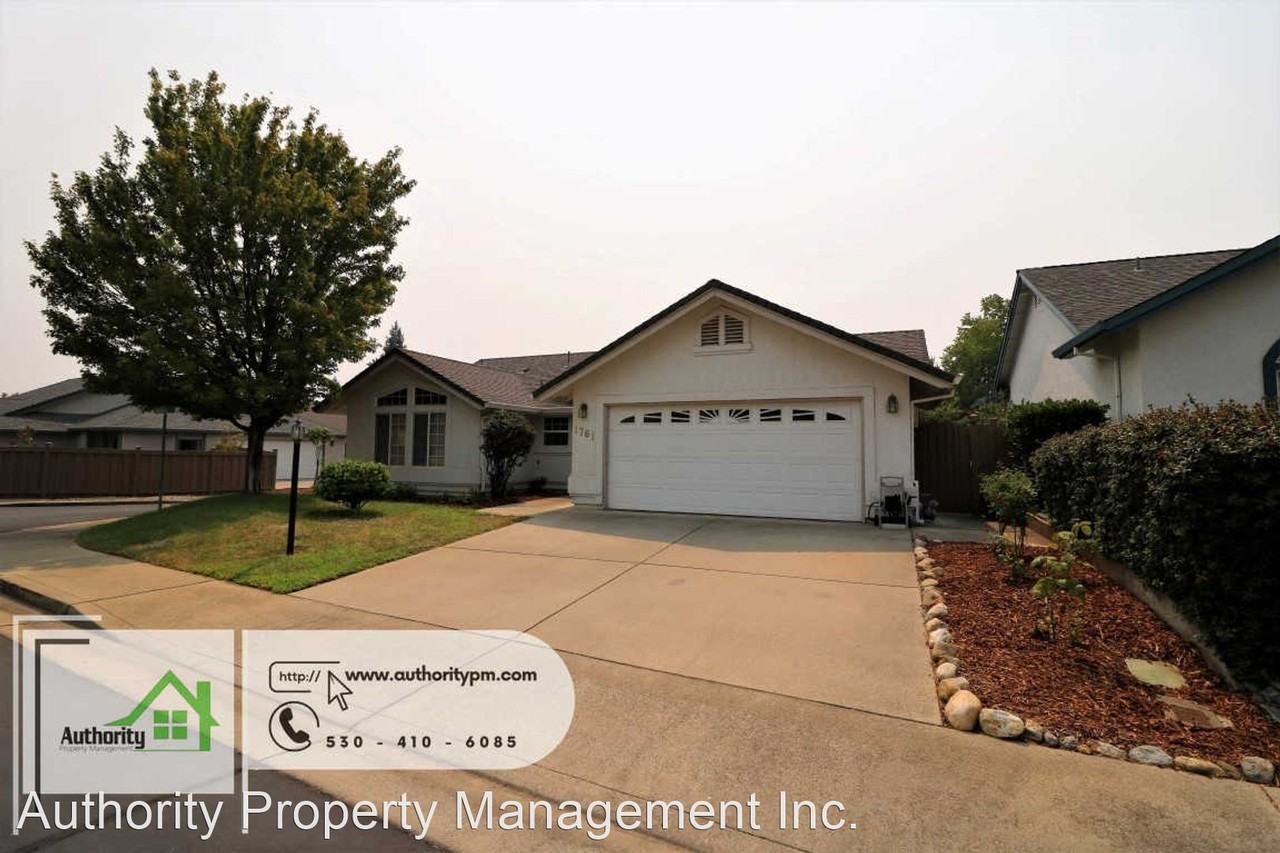 1761 Vineyard Trl - Photo 3 of 17