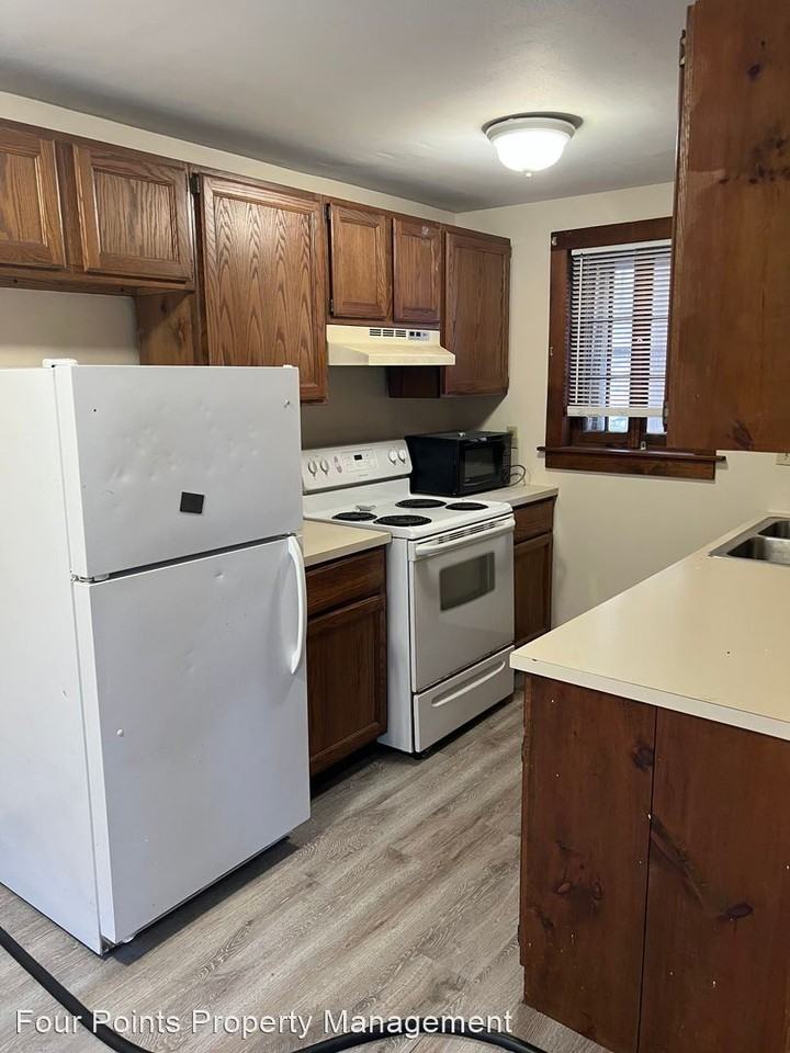 17 First St - Photo 2 of 6