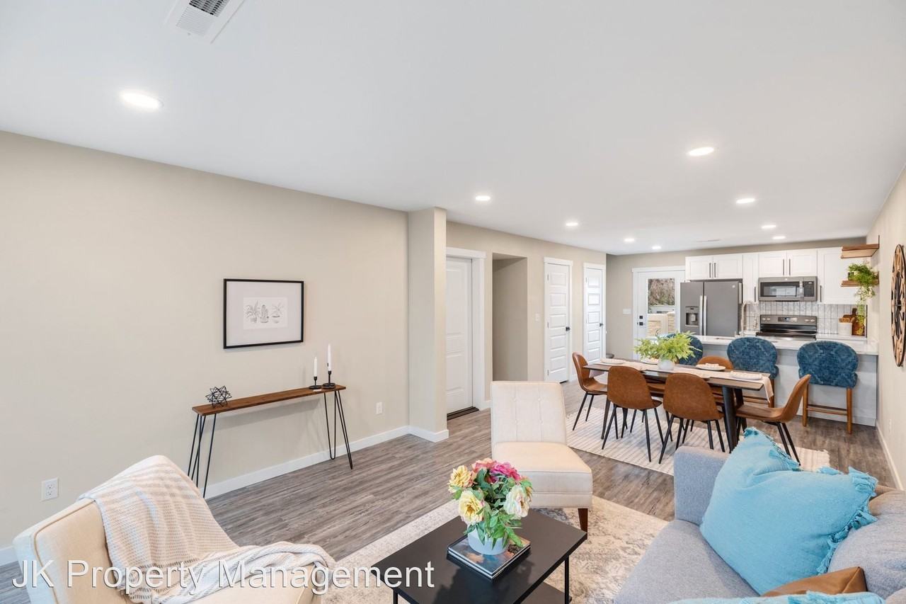 Castle Pines Dr - Photo 2 of 32