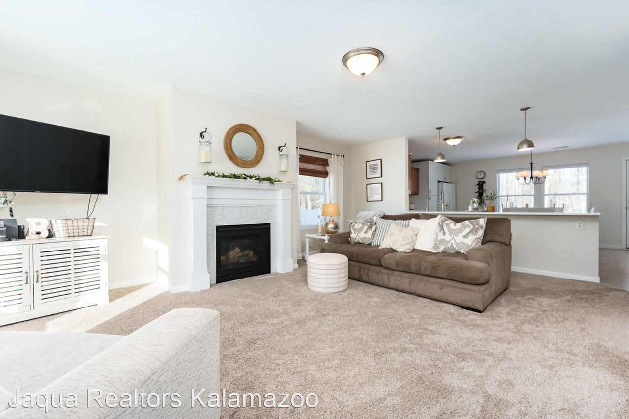 2874 Carsten Ave - Photo 3 of 22