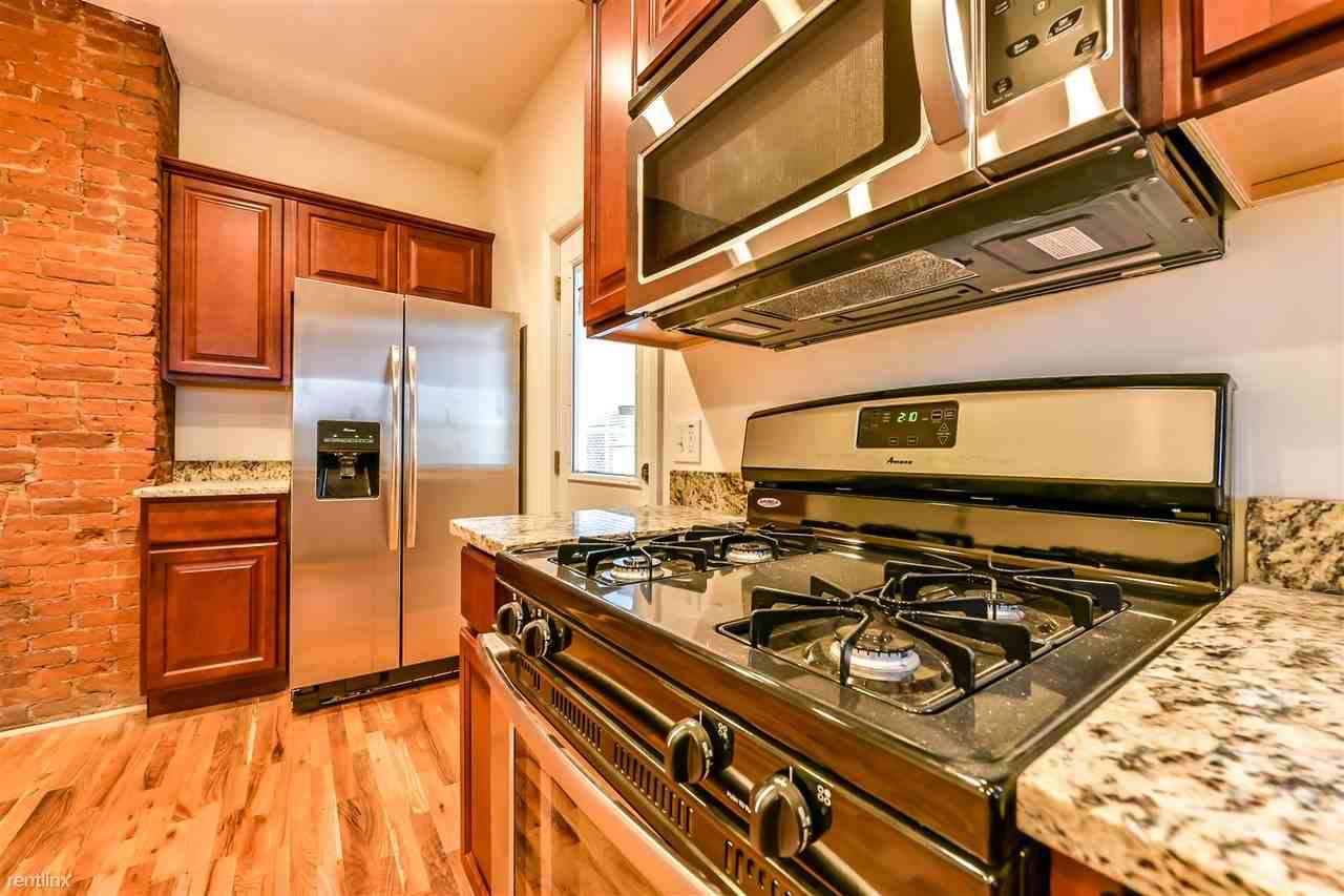 5118 Holmes St - Photo 2 of 11