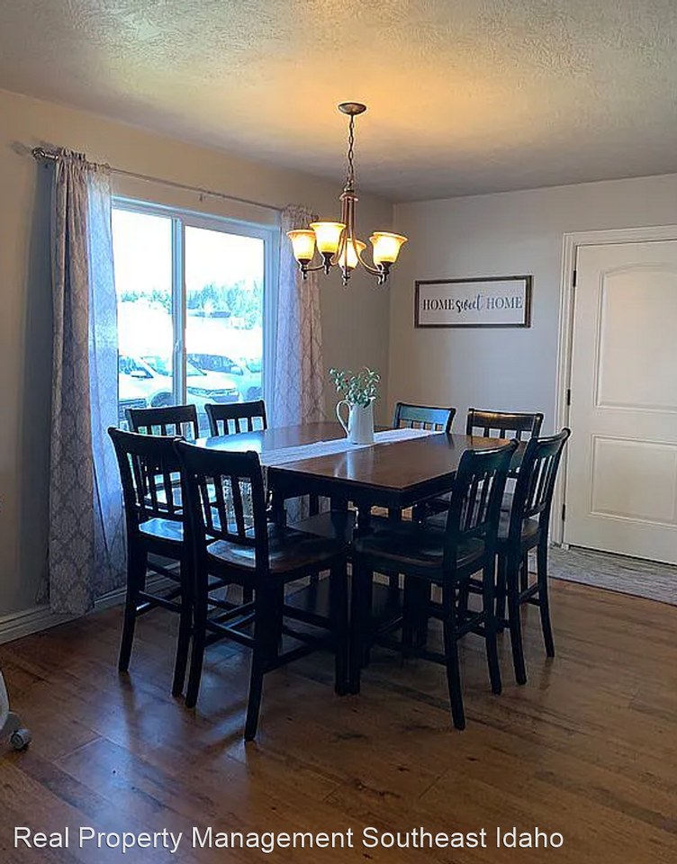 554 Sunflower Rd - Photo 2 of 8
