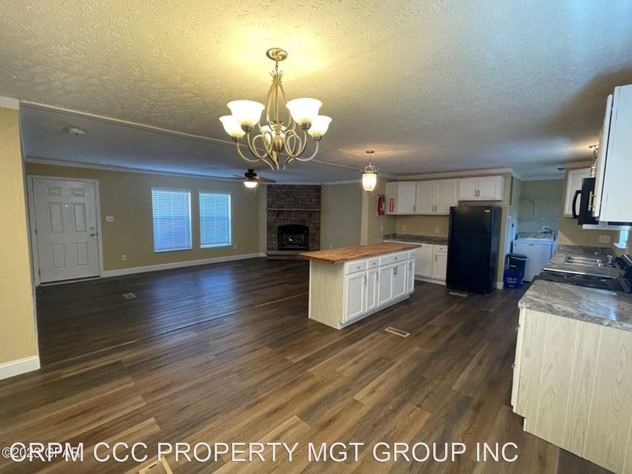 2306 Rachesky Ave - Photo 3 of 17