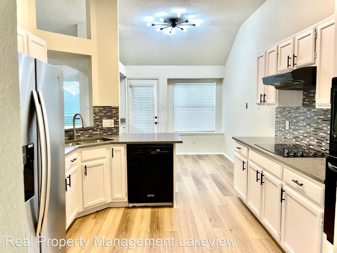 4 Monterey Dr - Photo 2 of 27