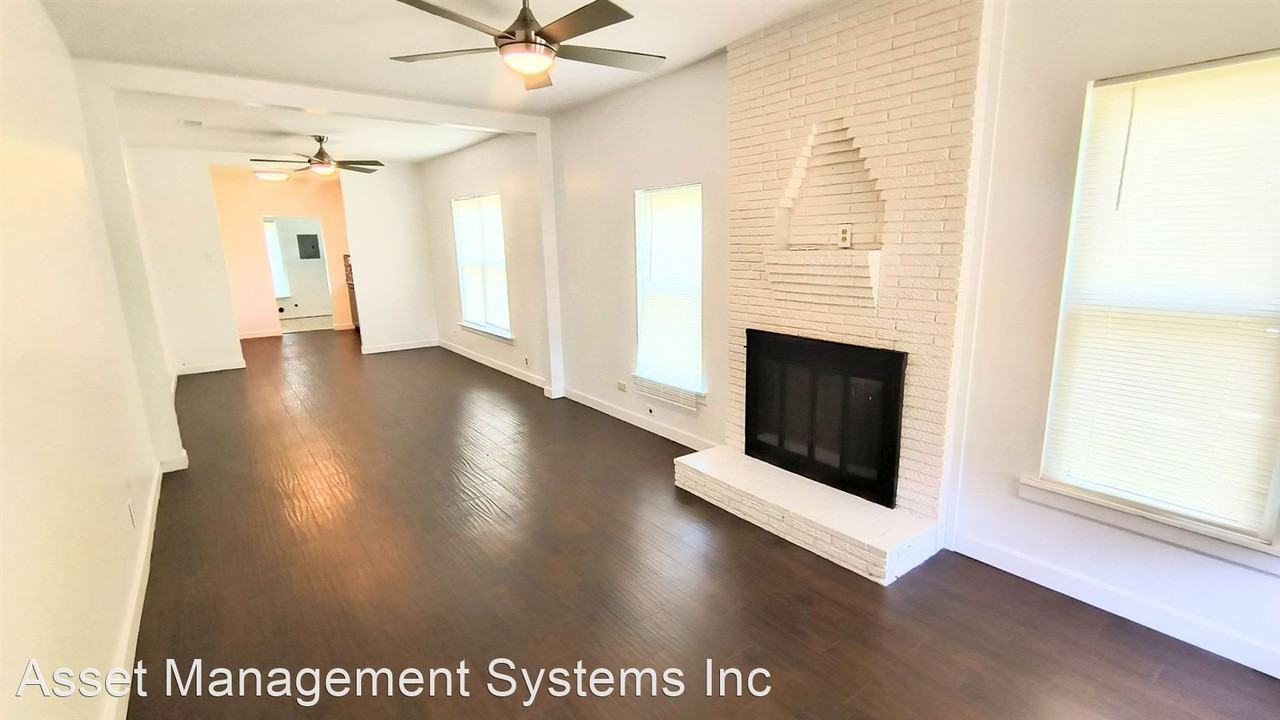 1519 S Highway 67 - Photo 2 of 24