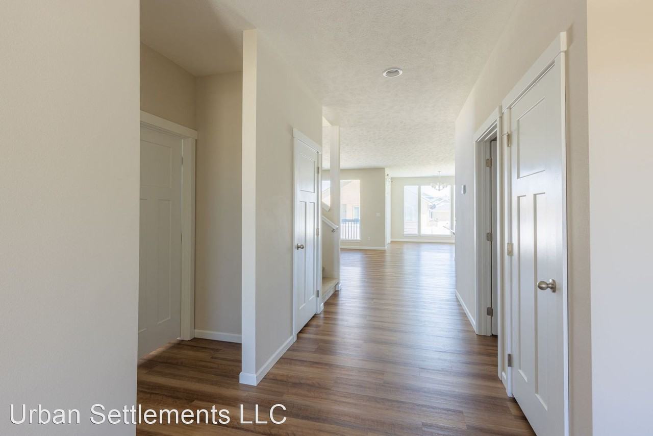 8518 N Summerhill Ln - Photo 3 of 31