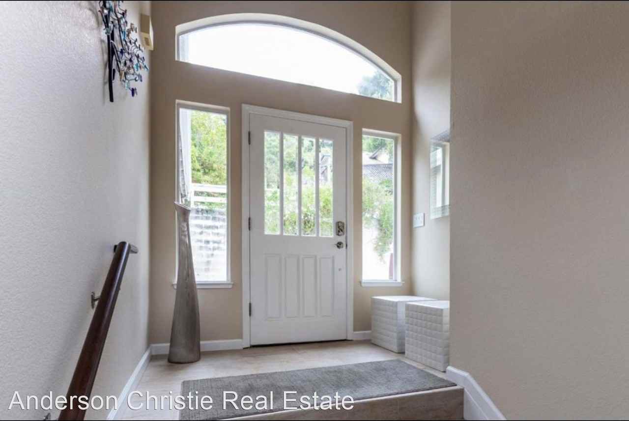 30 Fred Ct - Photo 3 of 23