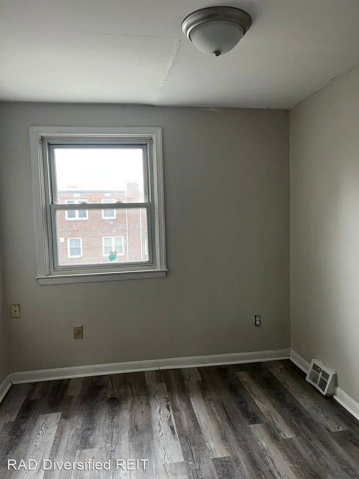 1345 Harshaw Rd - Photo 2 of 3