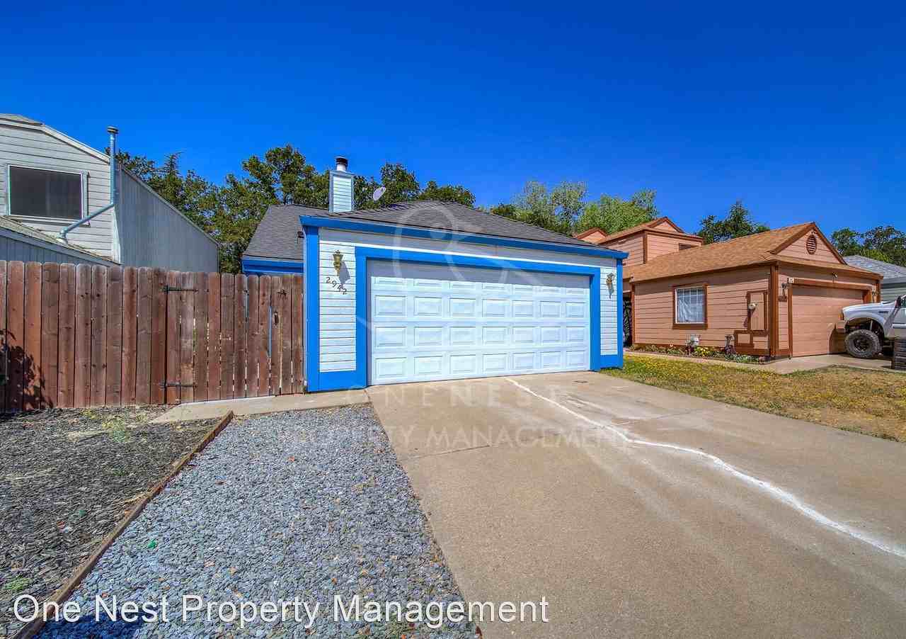2942 Twin Creeks Ln - Photo 3 of 25