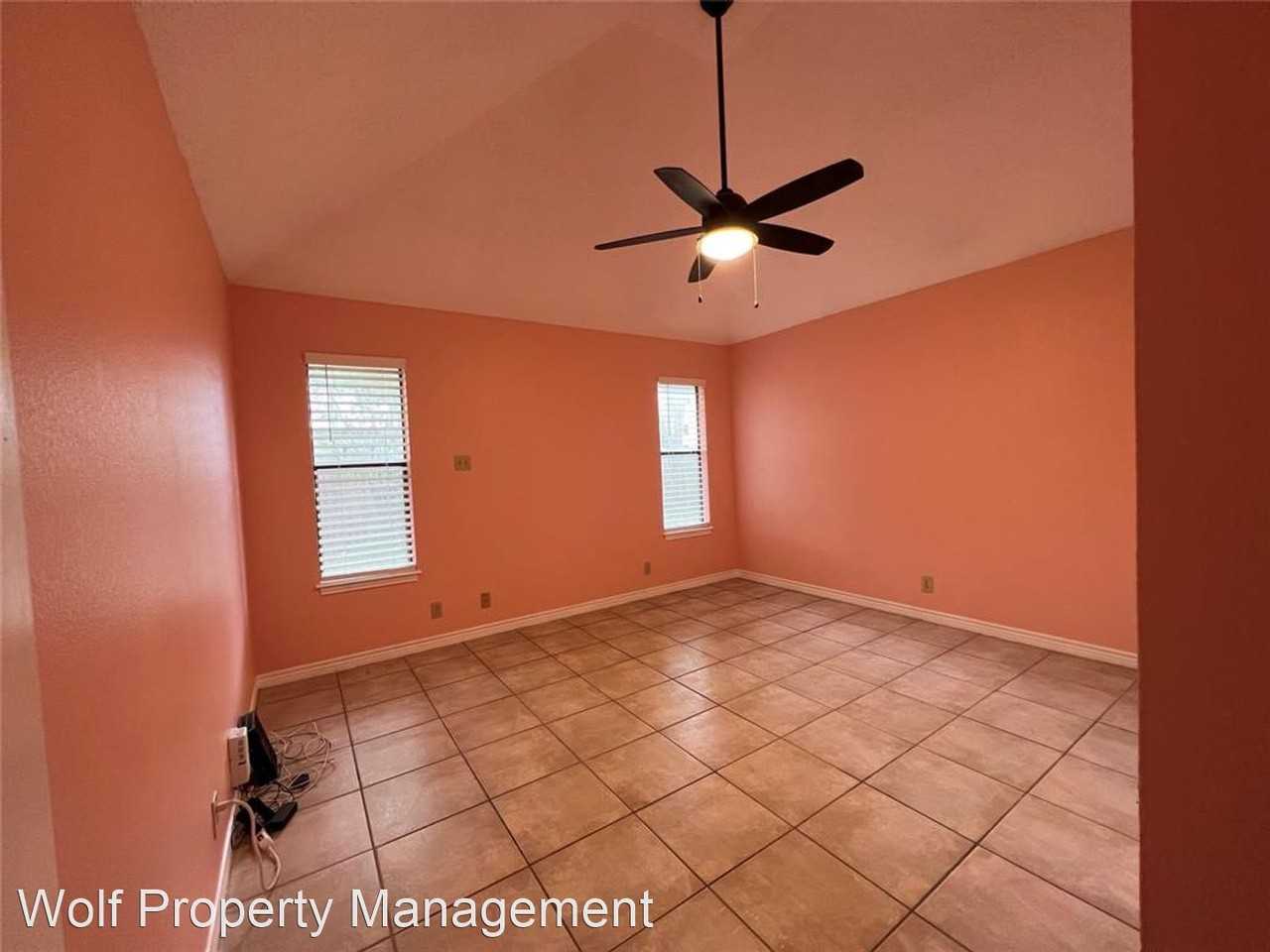 2208 Raintree Path - Photo 2 of 31
