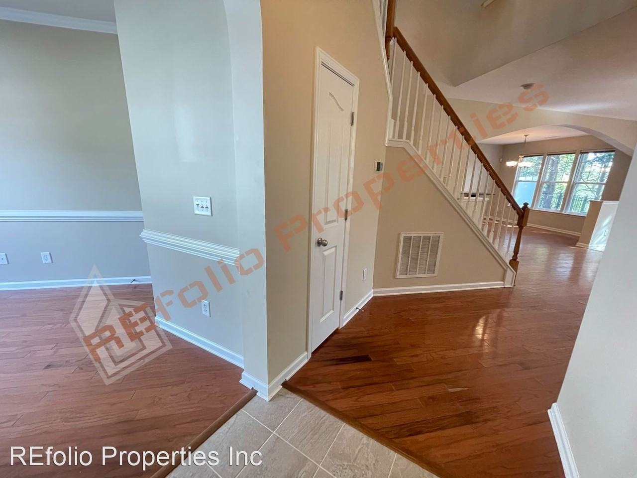 106 Courts Garden Way - Photo 3 of 25