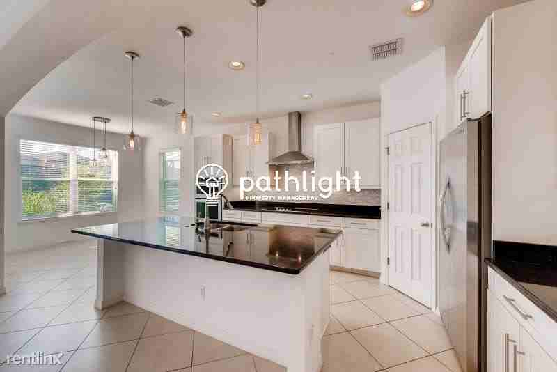 15165 Heron Hideaway Cir - Photo 2 of 18