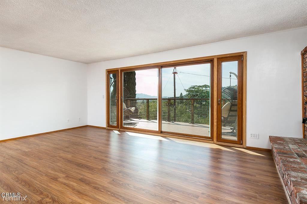 1222 Las Flores Dr - Photo 3 of 7