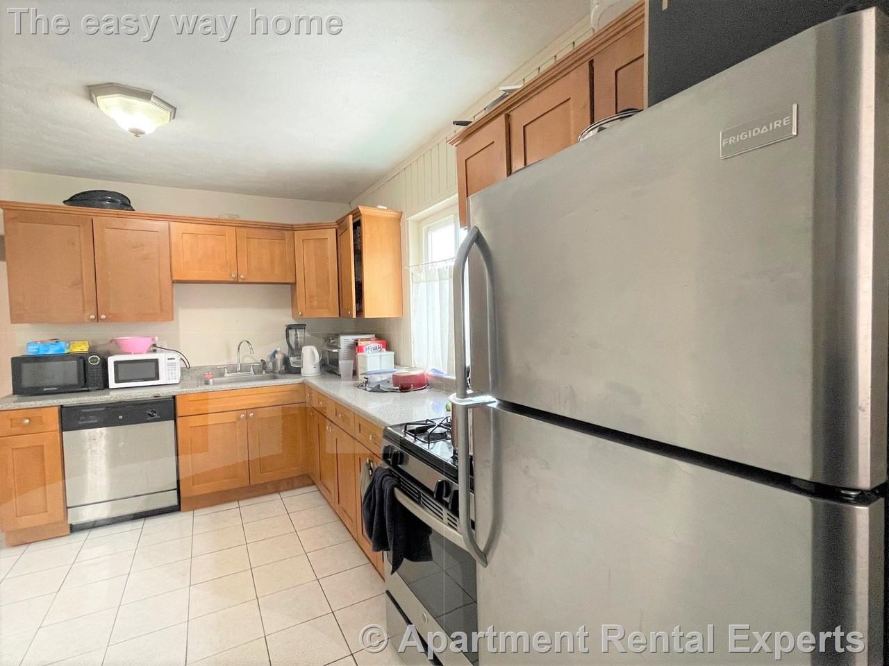 227 Boston Ave #1 - Photo 2 of 9