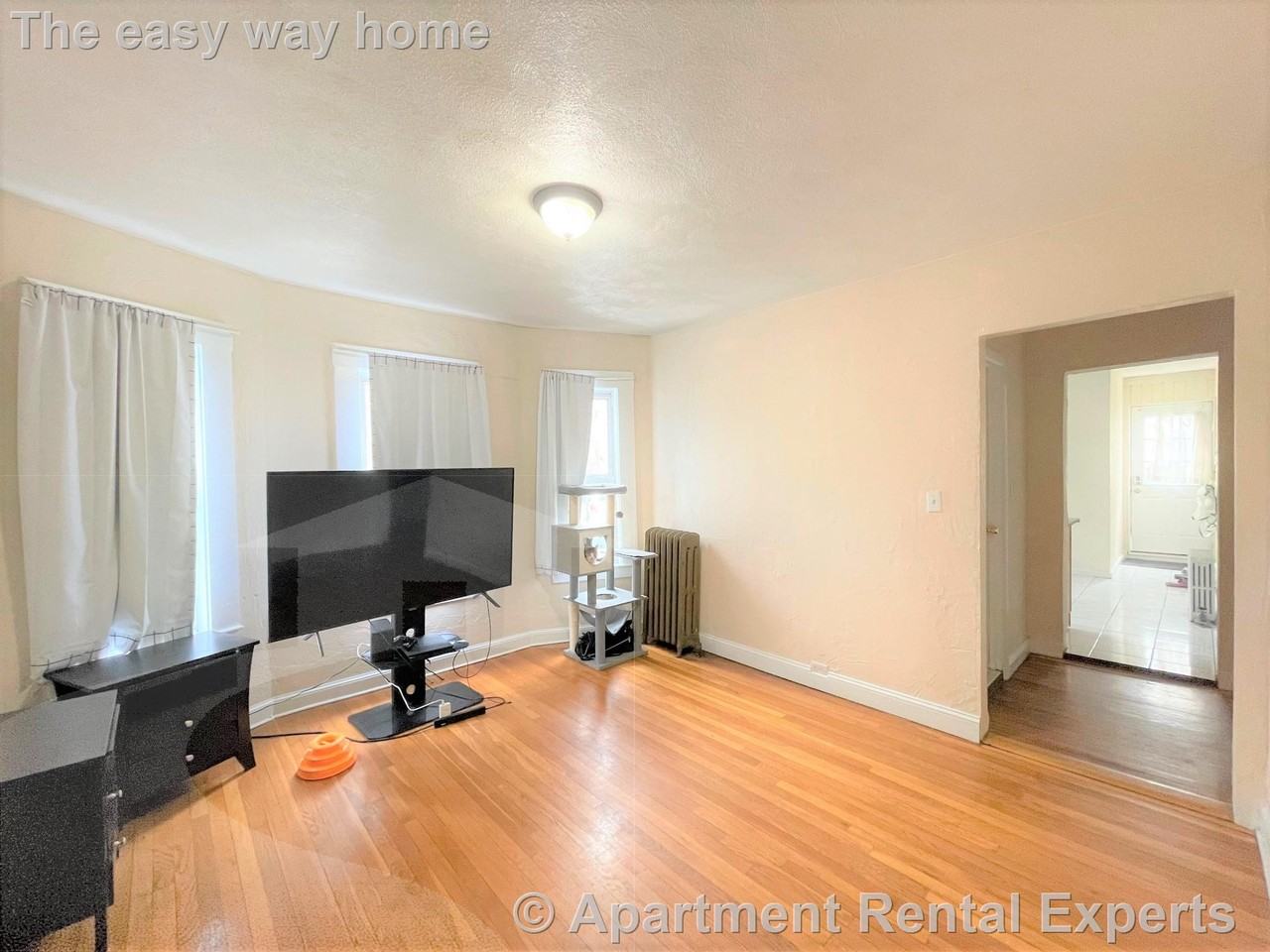 227 Boston Ave #1 - Photo 4 of 9