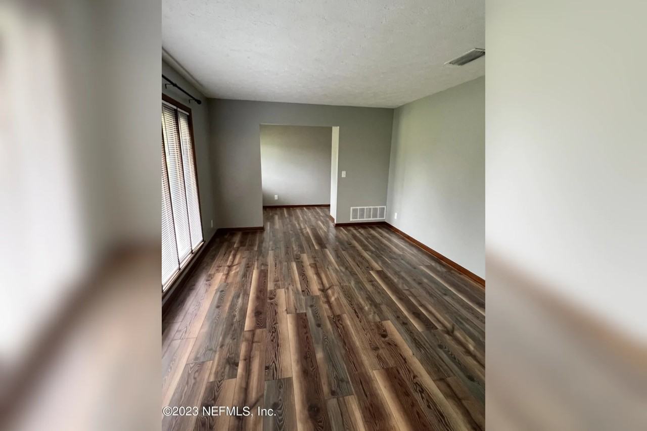 3582 Sandburg Rd - Photo 2 of 18