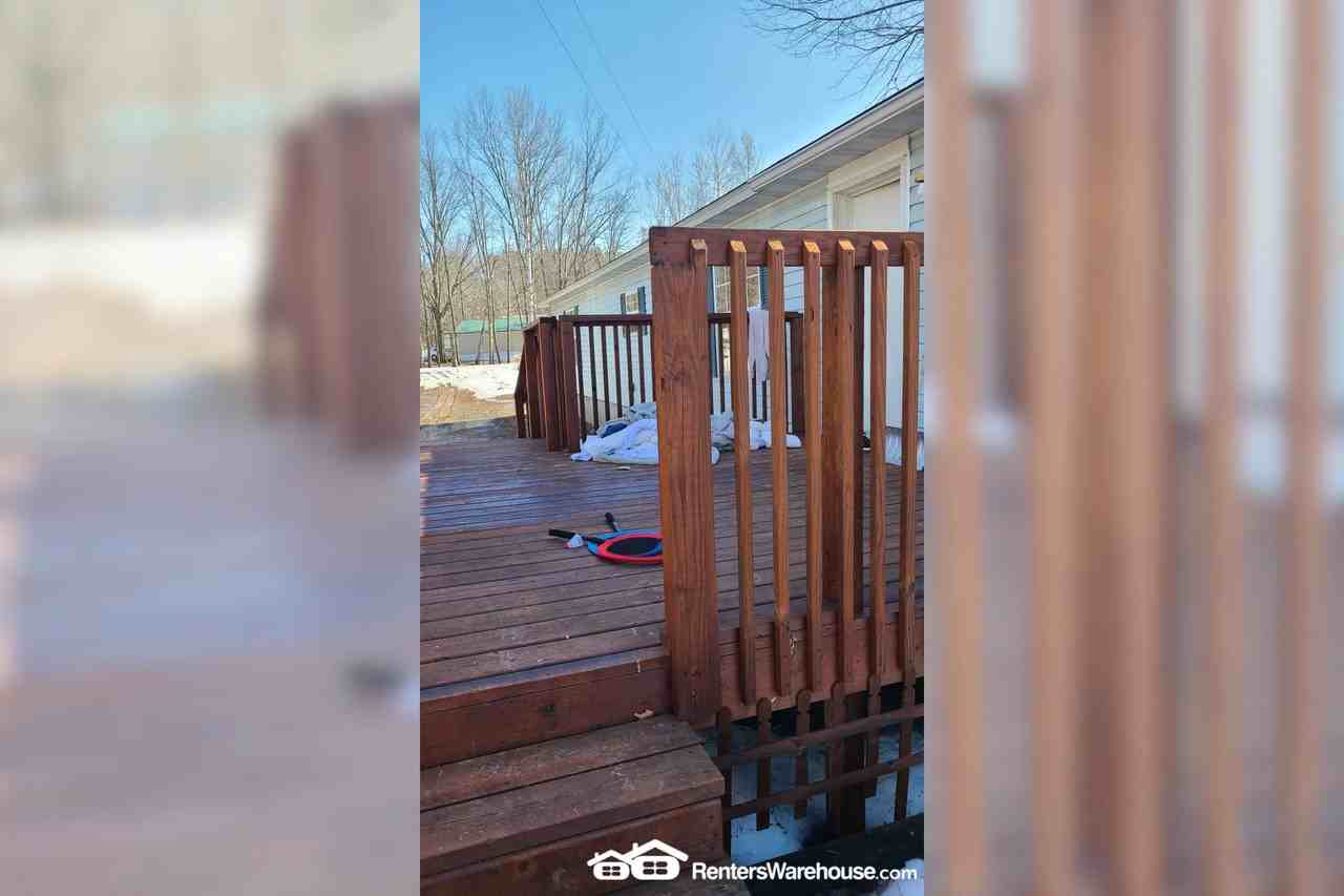 26290 Lakeview Dr - Photo 2 of 13