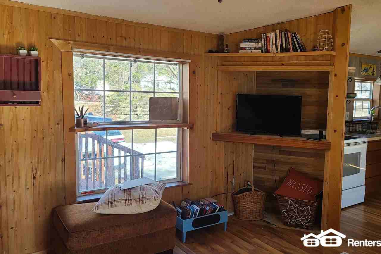 26290 Lakeview Dr - Photo 3 of 13