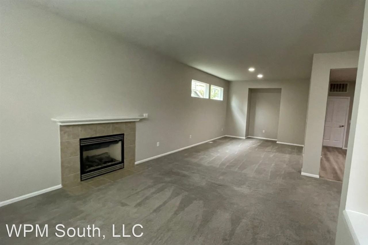 16118 166th Ave Se - Photo 2 of 10