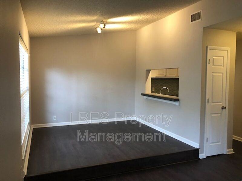 1406 Northlake Dr #1406 - Photo 4 of 48