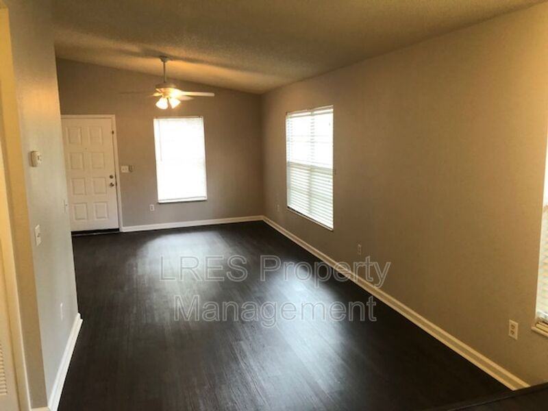 1406 Northlake Dr #1406 - Photo 5 of 48