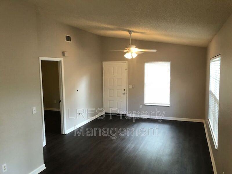 1406 Northlake Dr #1406 - Photo 6 of 48