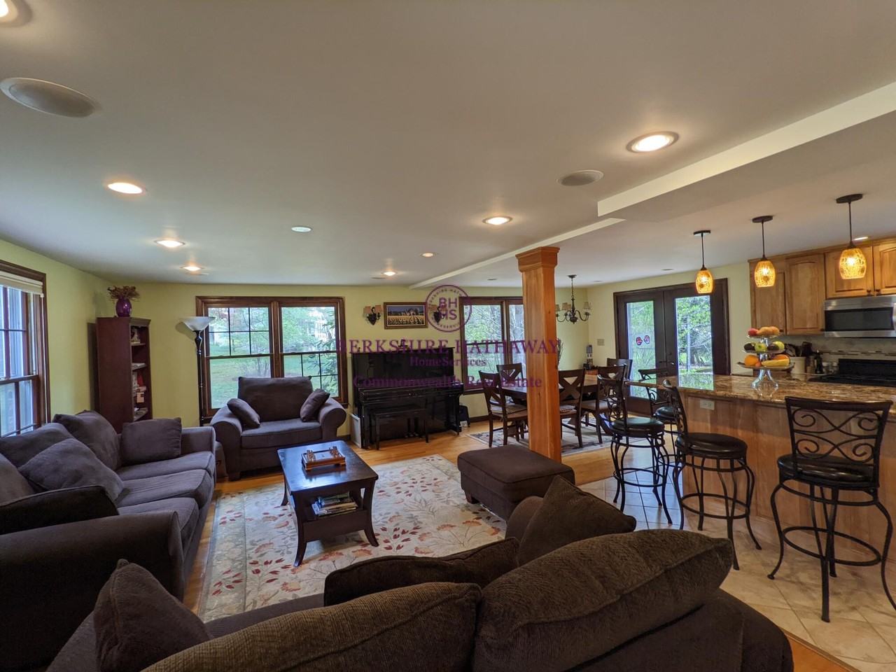 1 Coach Rd - Photo 4 of 24