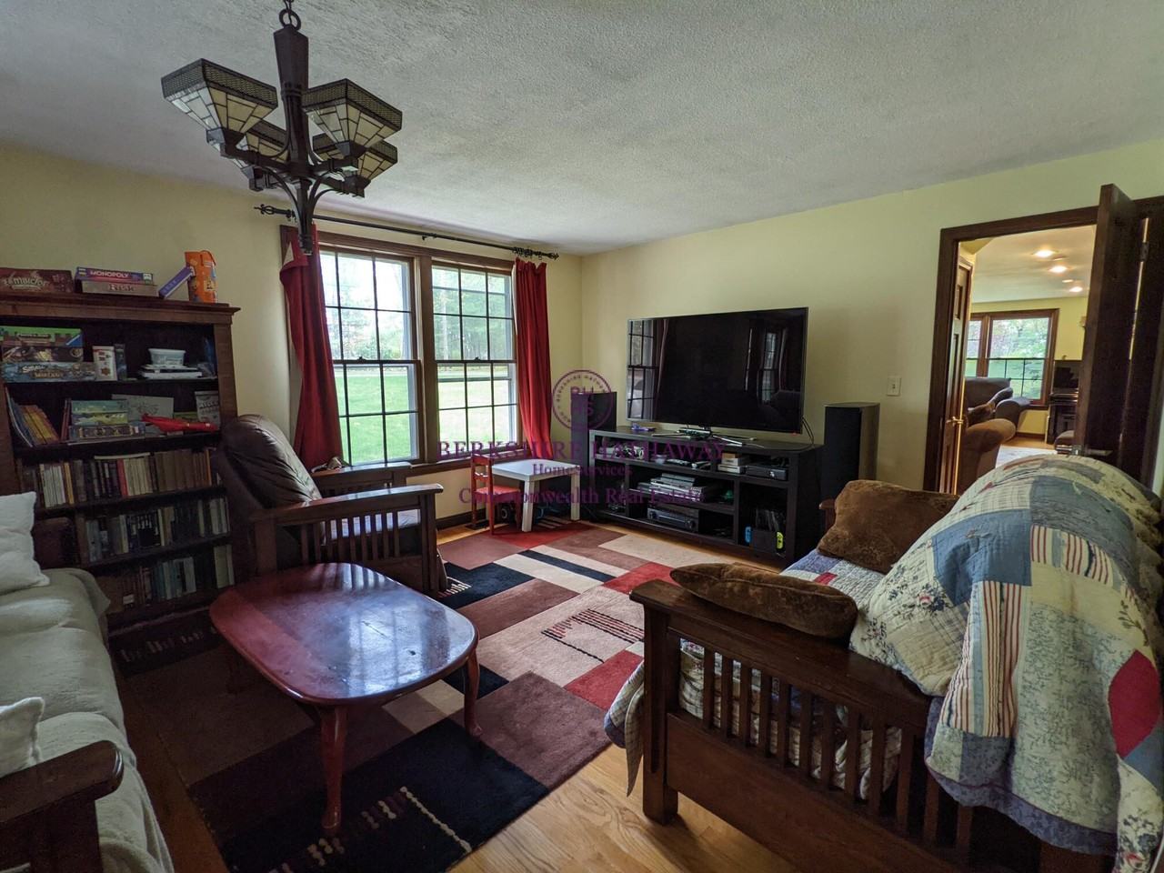 1 Coach Rd - Photo 7 of 24