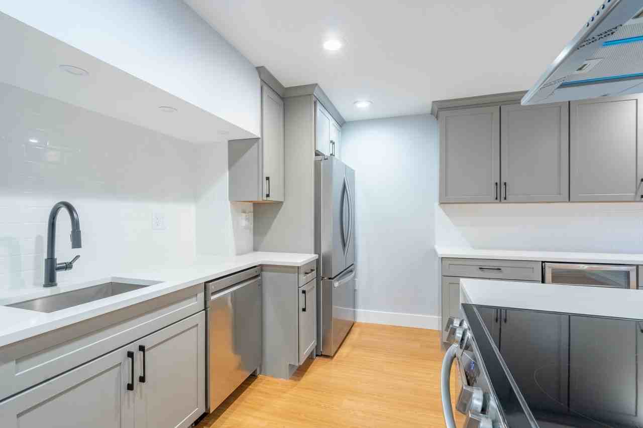 614 Columbus Ave #B2 - Photo 4 of 18