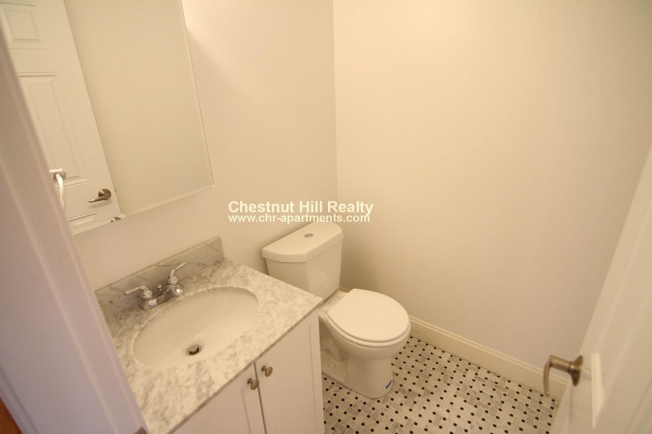58 Langdon St #7 - Photo 2 of 7
