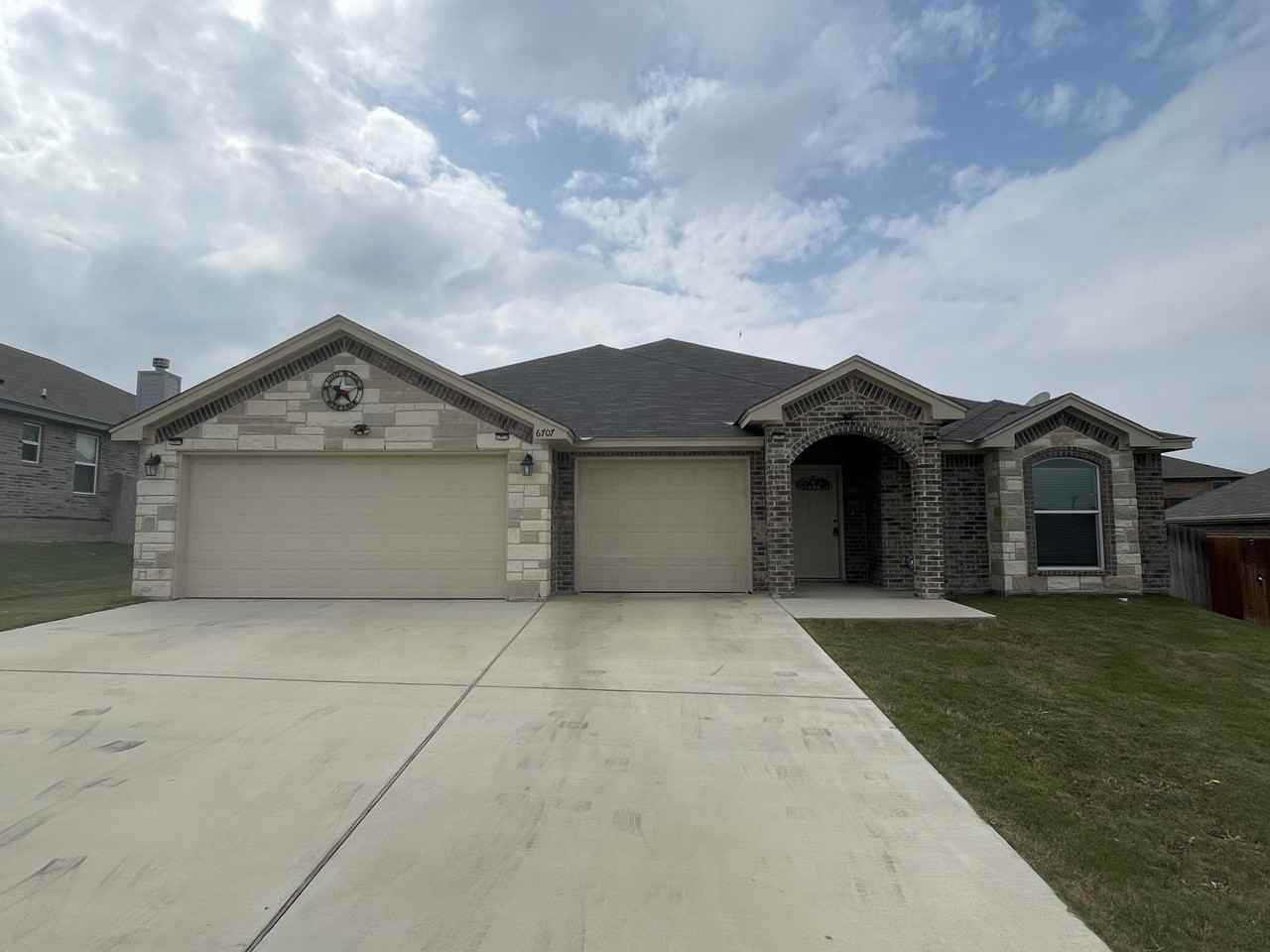 6707 John Adair Dr - Photo 2 of 28