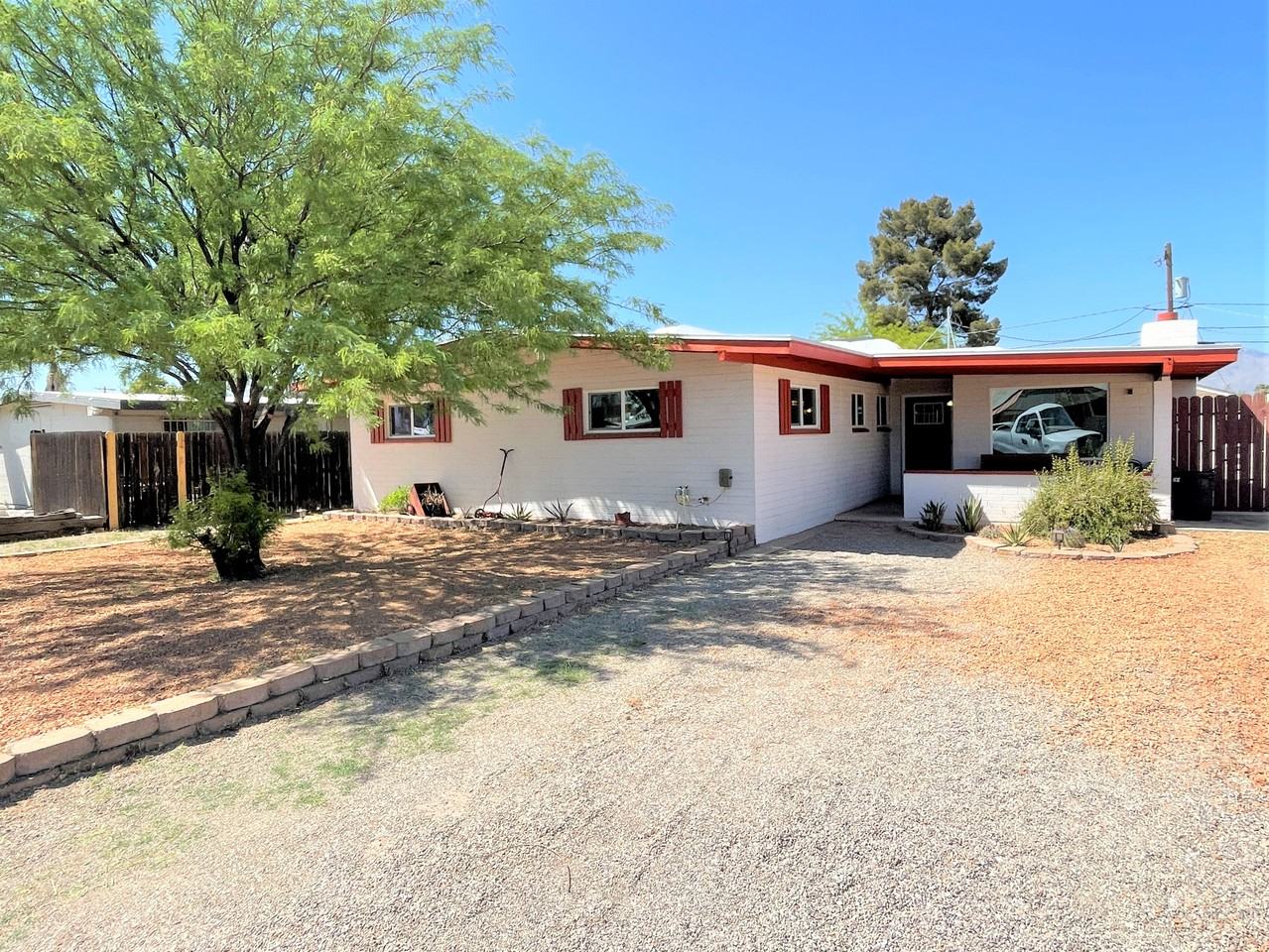 6069 E Beverly St - Photo 2 of 26