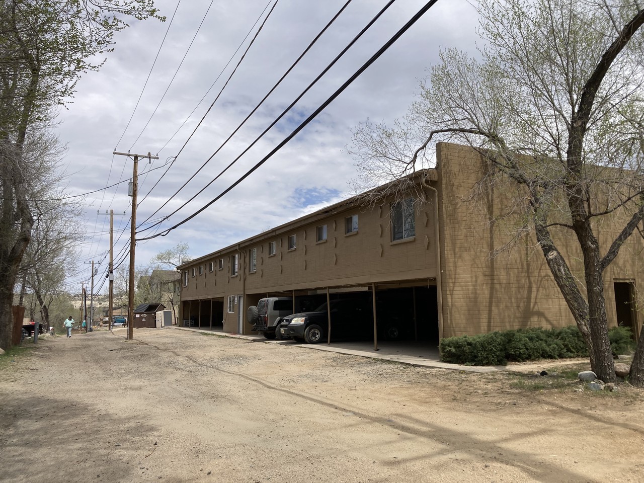 720 E Willis St - Photo 2 of 2