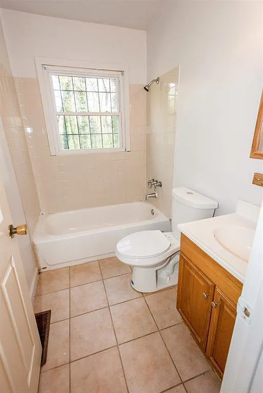 1898 Grant Rd Sw - Photo 3 of 9